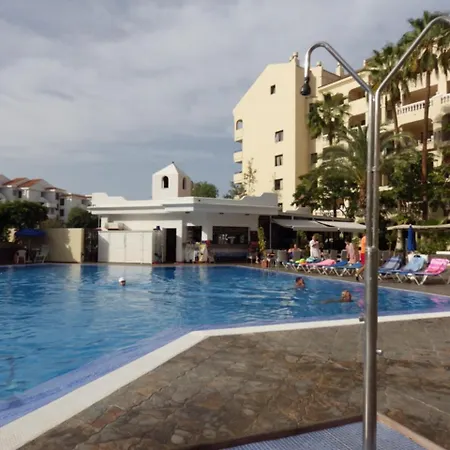2 Bedroom In Castle Harbour C205 Daire Los Cristianos (Tenerife)